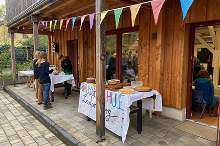 Flohmarkt Kuchen Verkauf